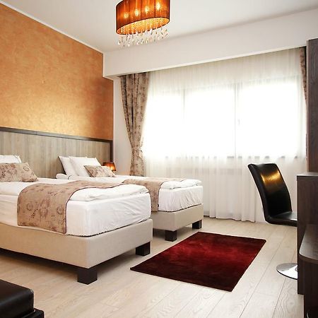 Studio Old Town Bukares Bagian luar foto