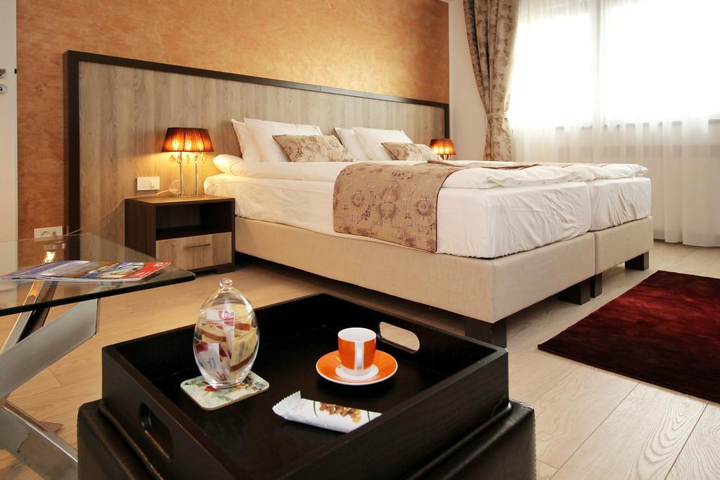 Studio Old Town Bukares Bagian luar foto