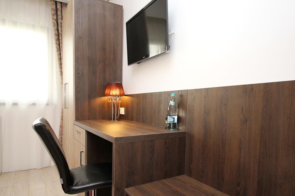 Studio Old Town Bukares Bagian luar foto